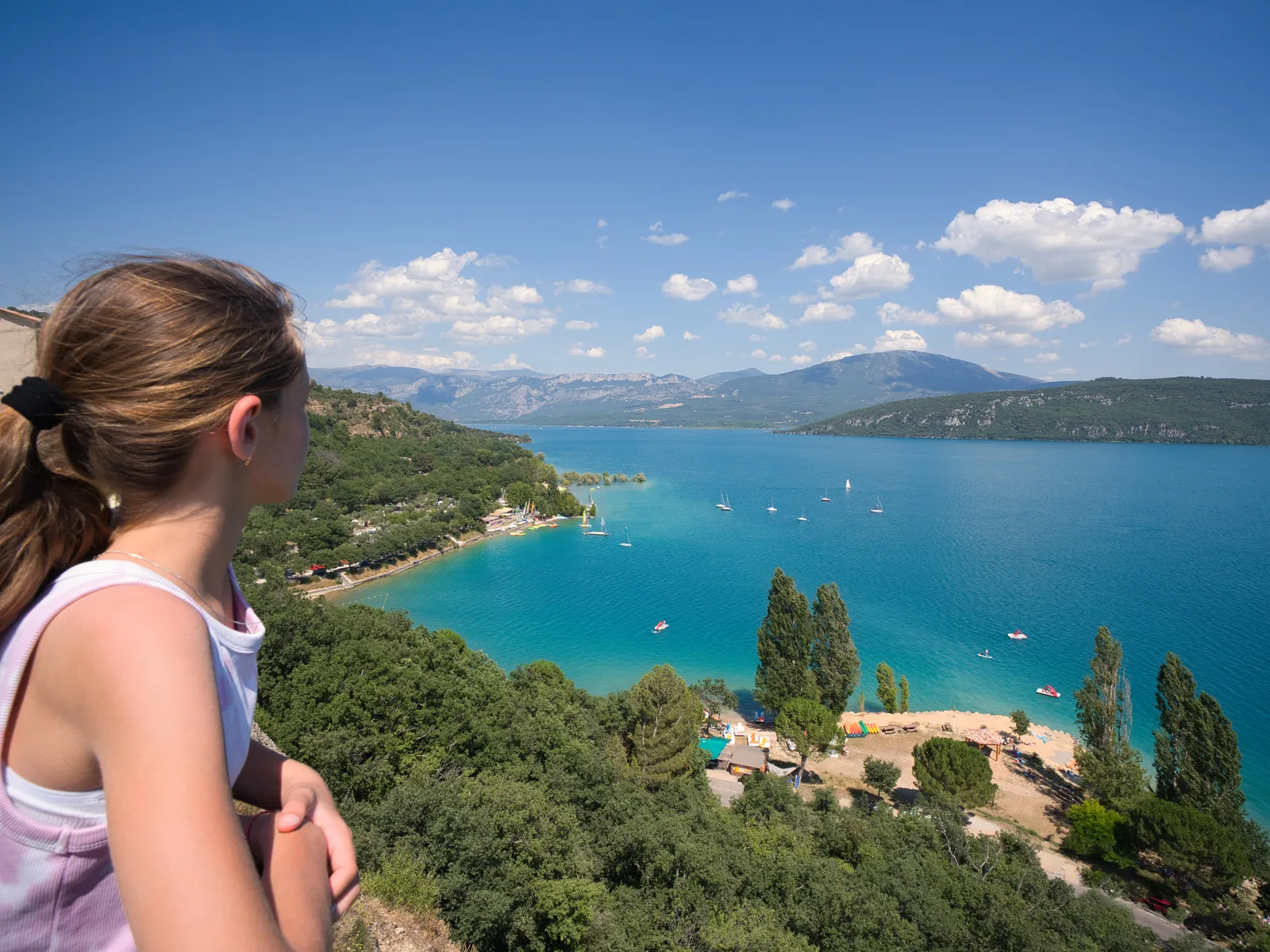 Vue sur le lac de Sainte Croix du Verdon