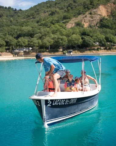 Retour de sortie en bateau sur le lac de Sainte Croix du Verdon