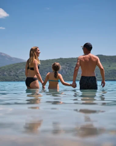 Le lac de Sainte Croix du Verdon en famille