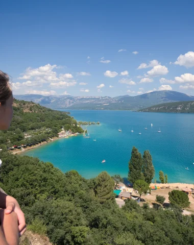 Vue sur le lac de Sainte Croix du Verdon